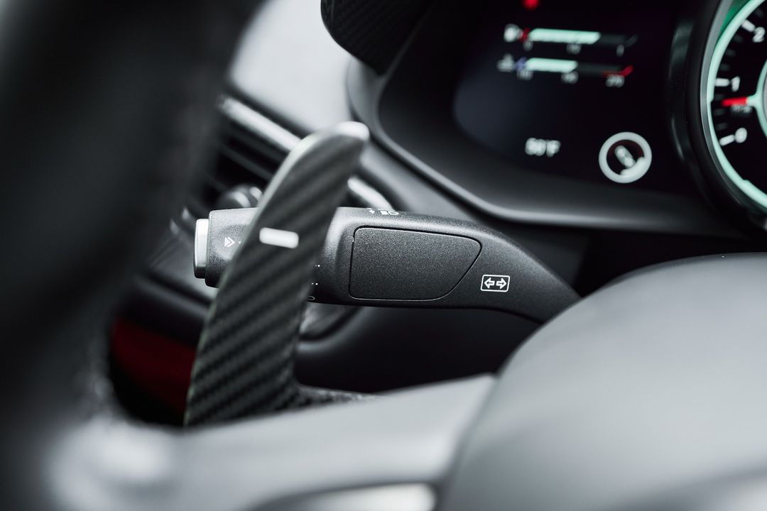 2023 Aston Martin Vantage