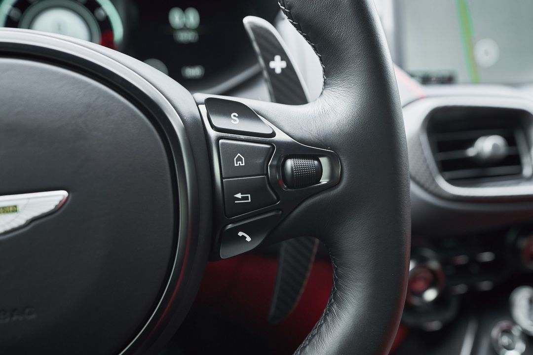 2023 Aston Martin Vantage