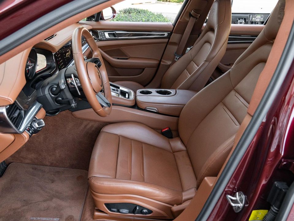 2023 Porsche Panamera