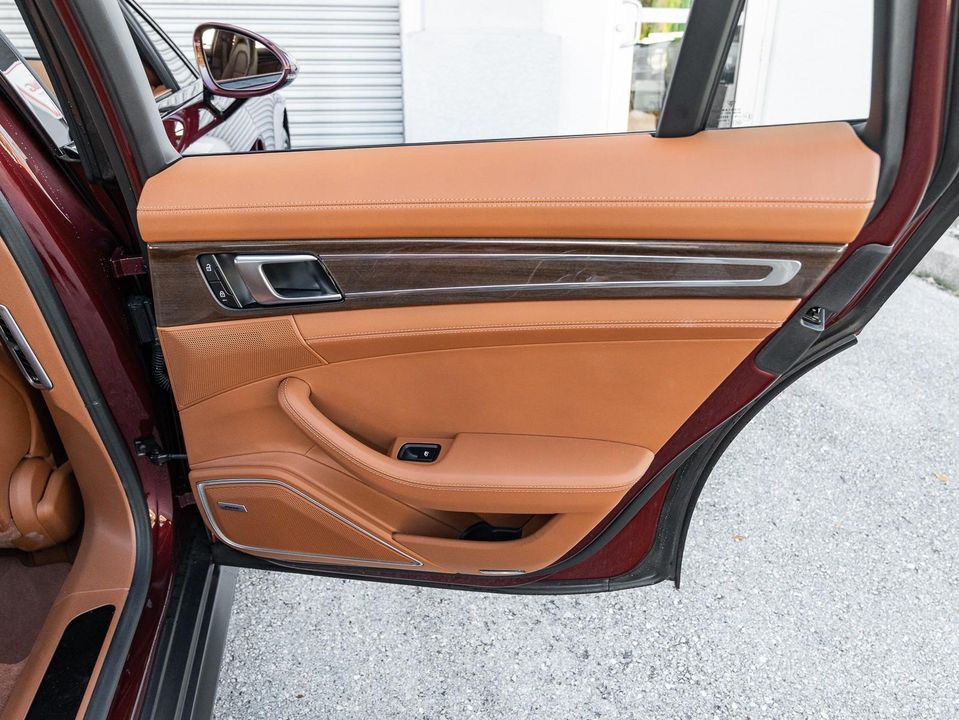 2023 Porsche Panamera