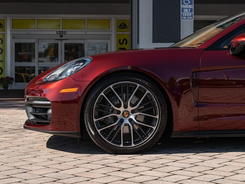 2023 Porsche Panamera