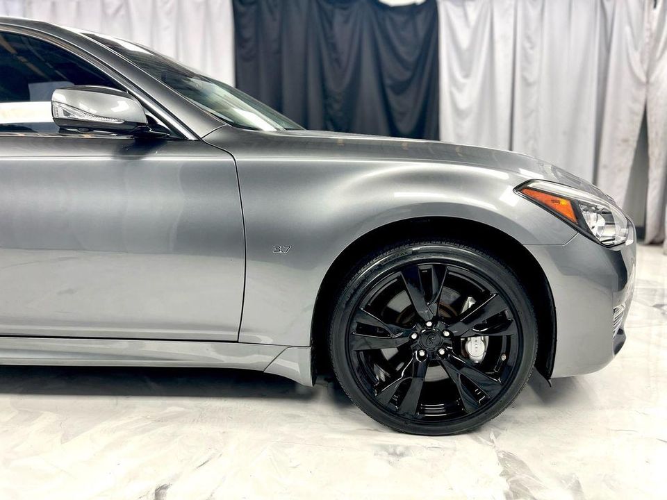 2015 INFINITI Q70 3.7