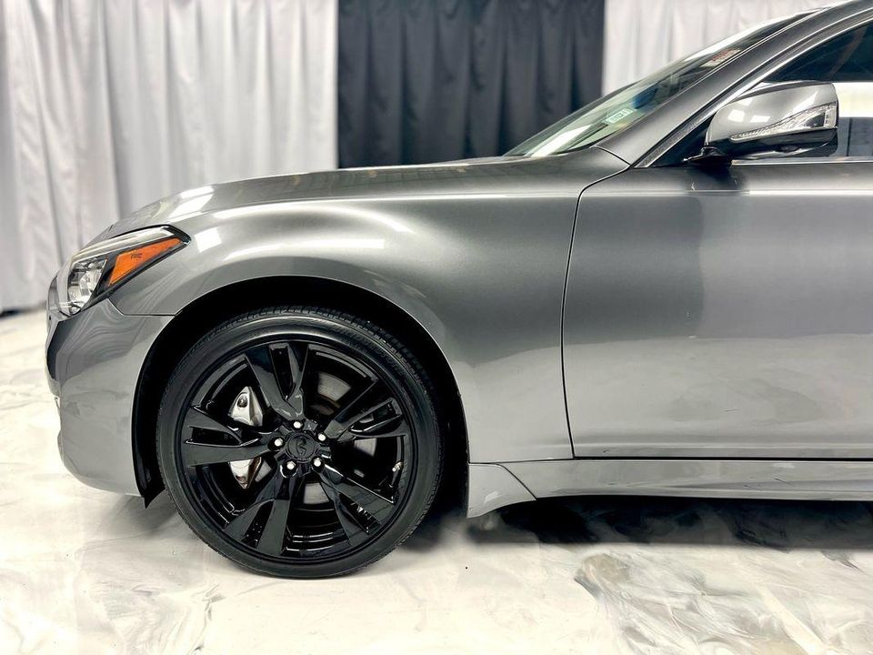 2015 INFINITI Q70 3.7