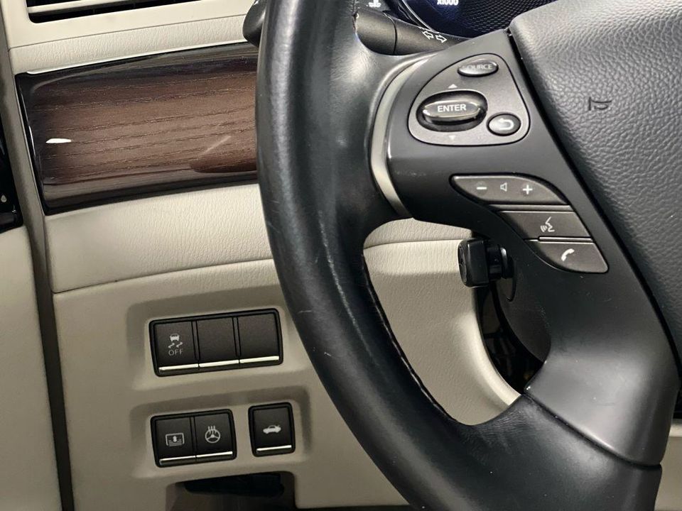 2015 INFINITI Q70 3.7
