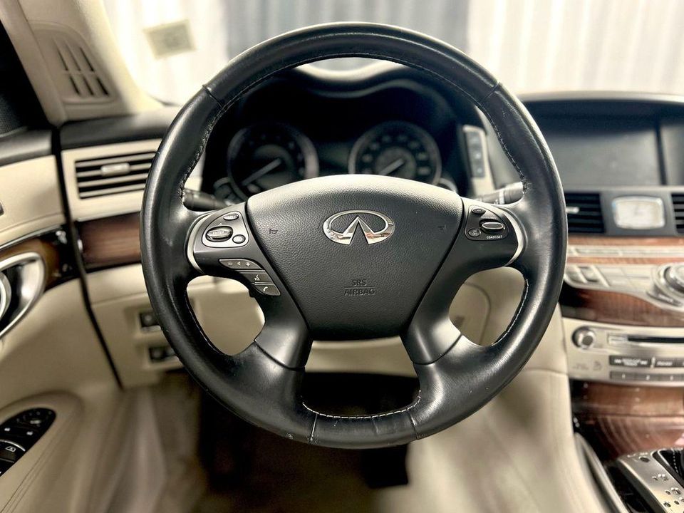 2015 INFINITI Q70 3.7