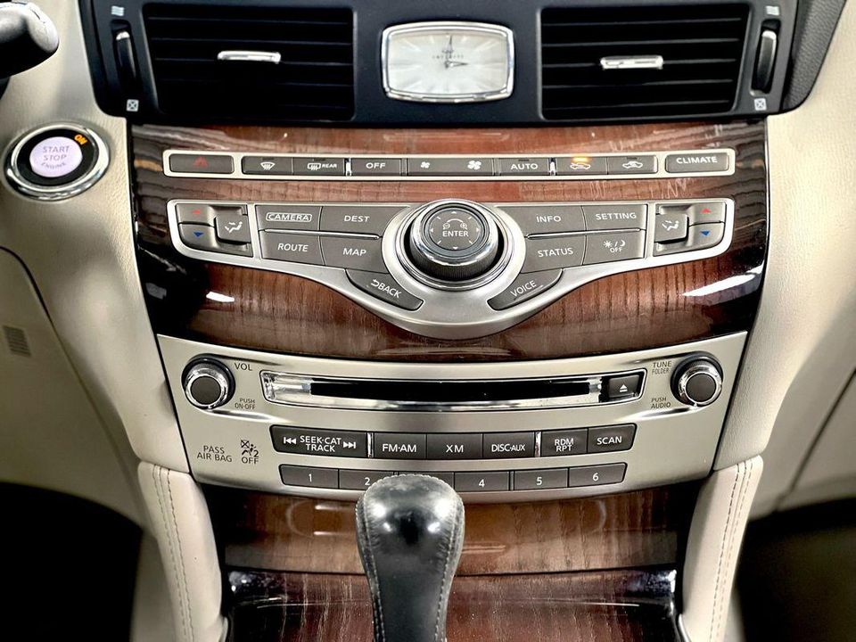 2015 INFINITI Q70 3.7