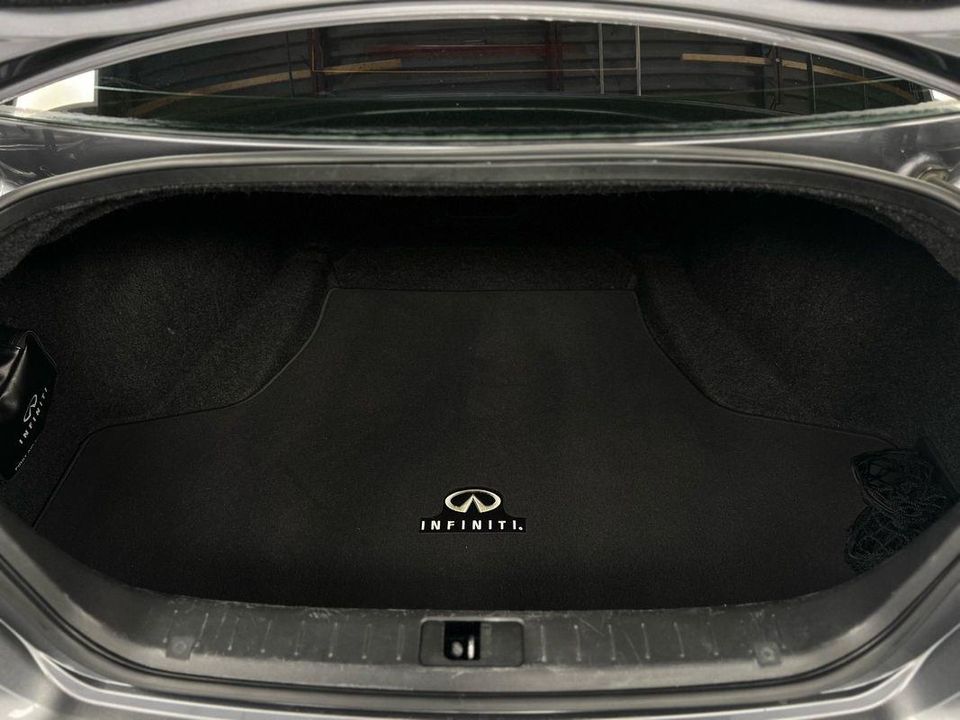 2015 INFINITI Q70 3.7