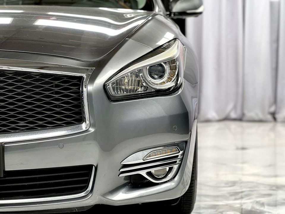 2015 INFINITI Q70 3.7