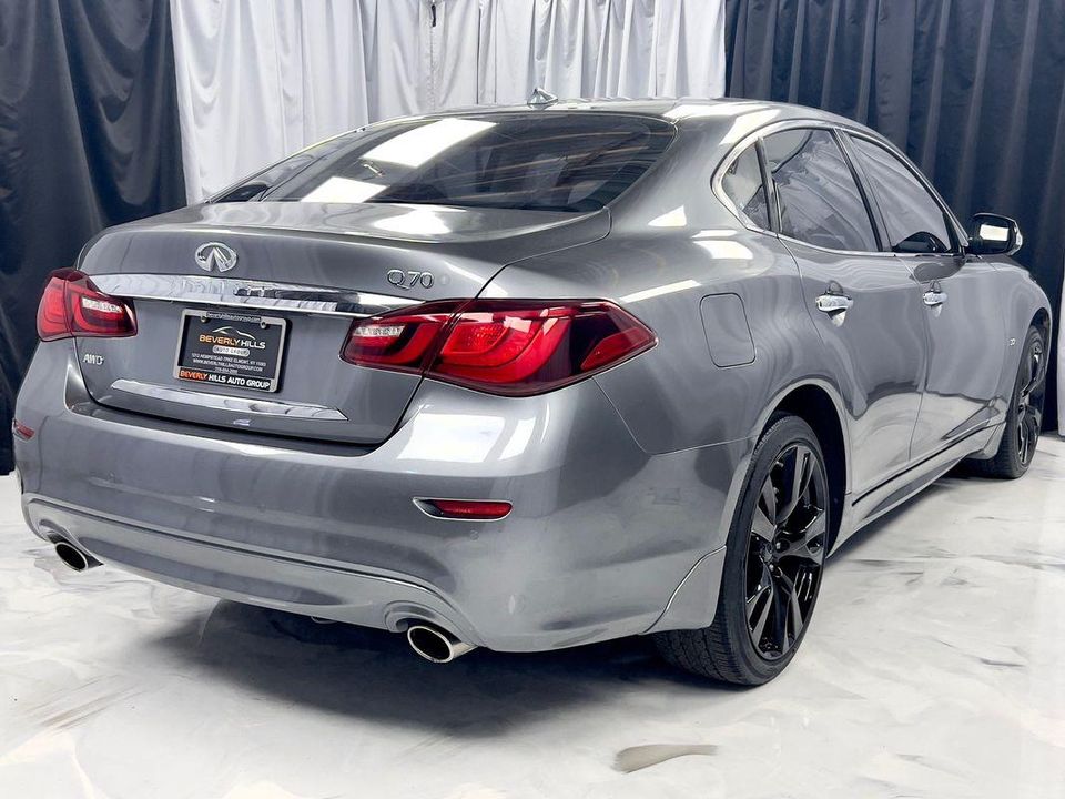 2015 INFINITI Q70 3.7