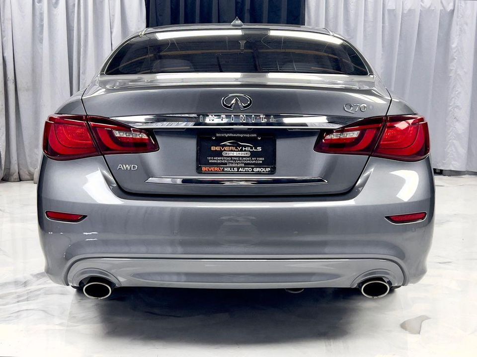 2015 INFINITI Q70 3.7
