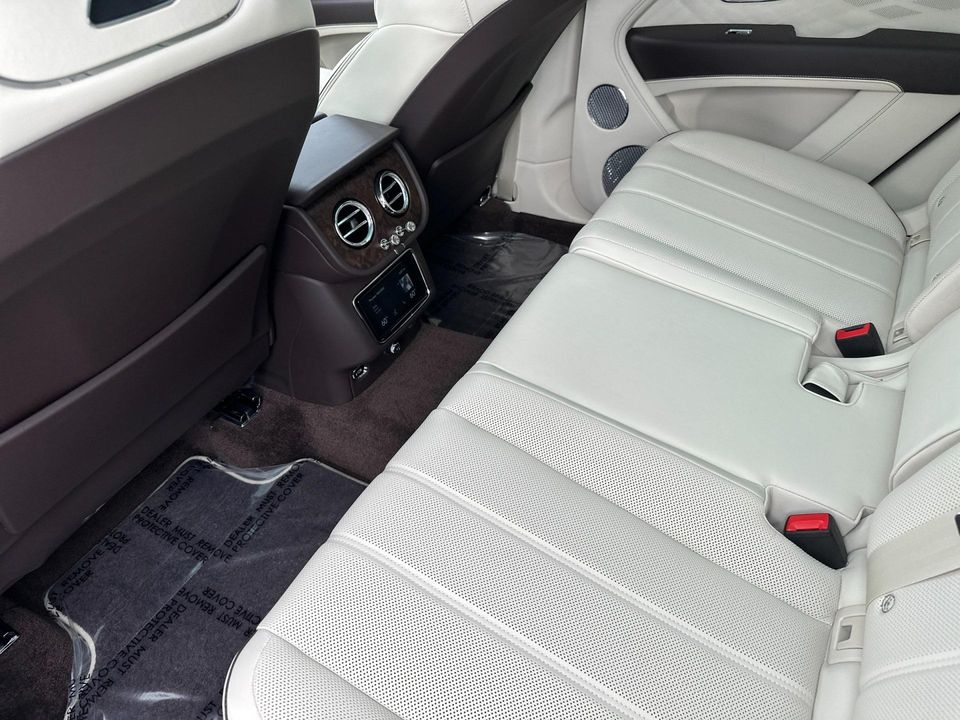 2025 Bentley Bentayga