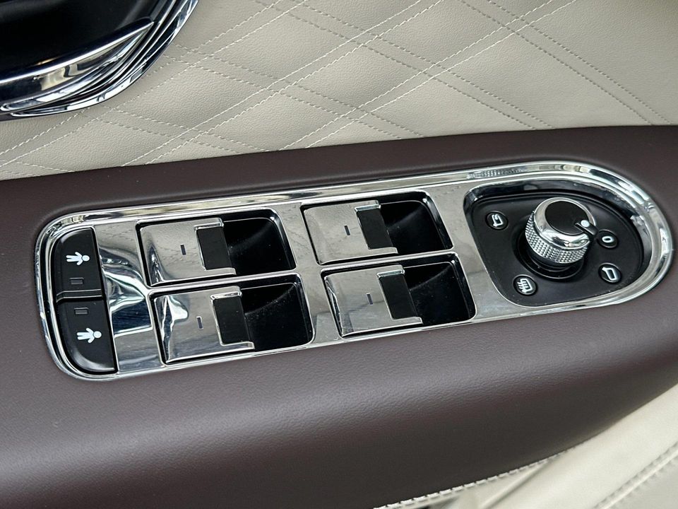 2025 Bentley Bentayga
