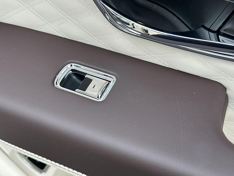 2025 Bentley Bentayga