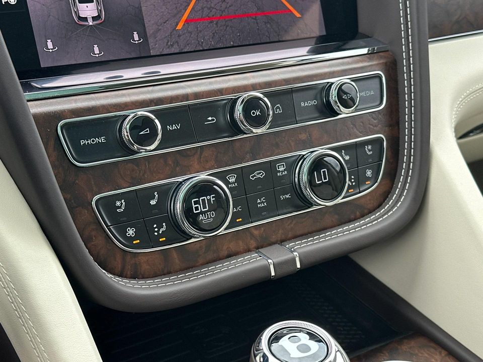 2025 Bentley Bentayga