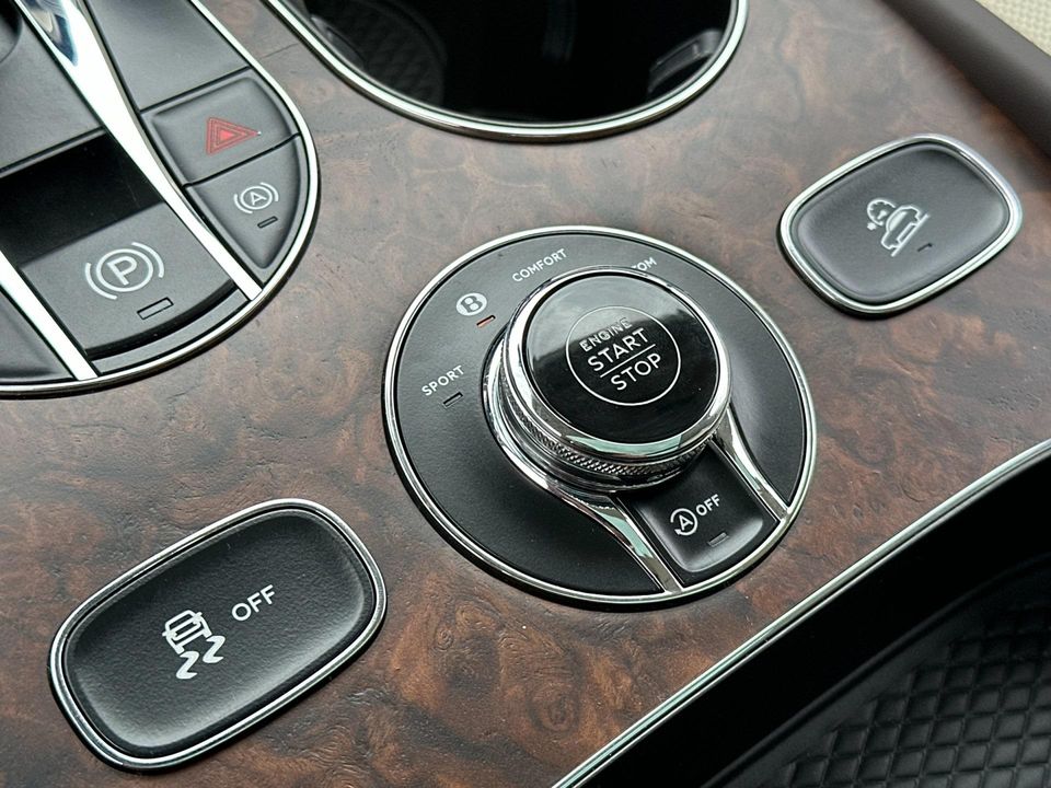 2025 Bentley Bentayga