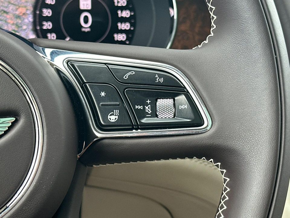 2025 Bentley Bentayga