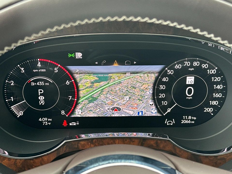 2025 Bentley Bentayga