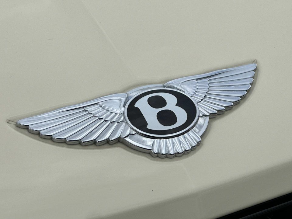 2025 Bentley Bentayga