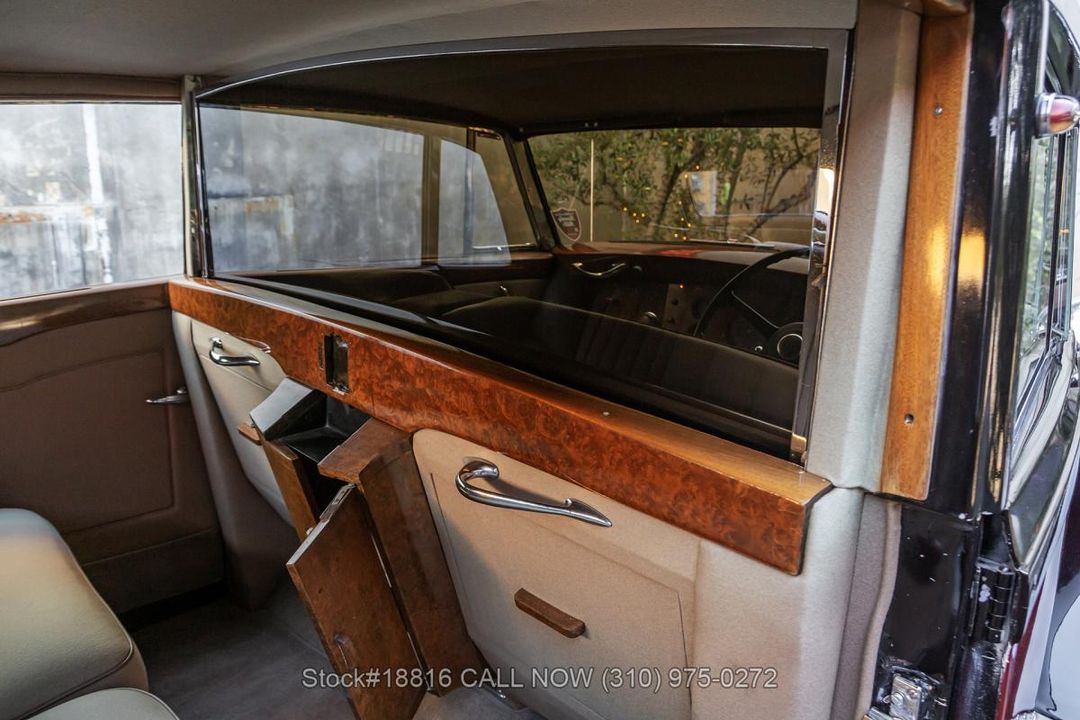 1949 Rolls-Royce Silver Wraith Limousine