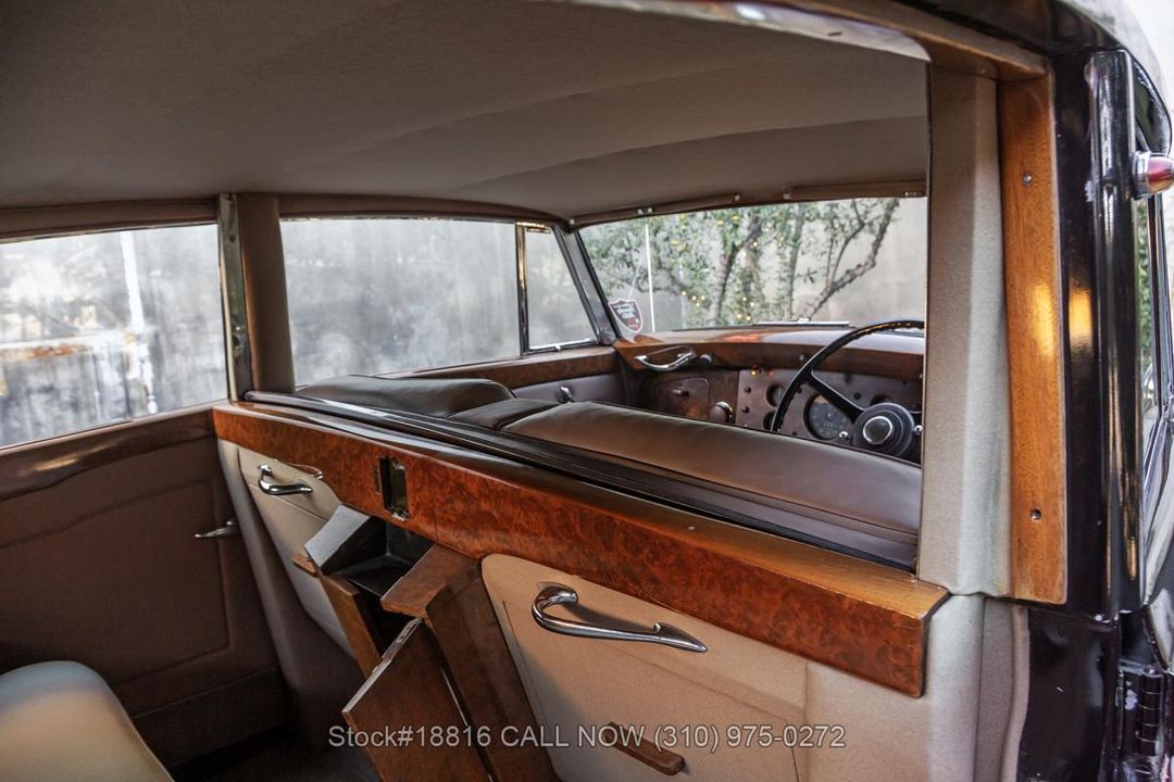 1949 Rolls-Royce Silver Wraith Limousine