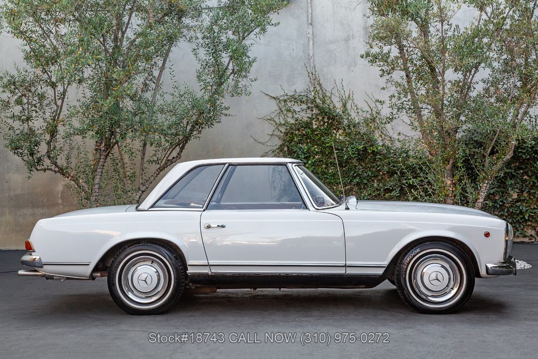 1966 Mercedes-Benz 230SL