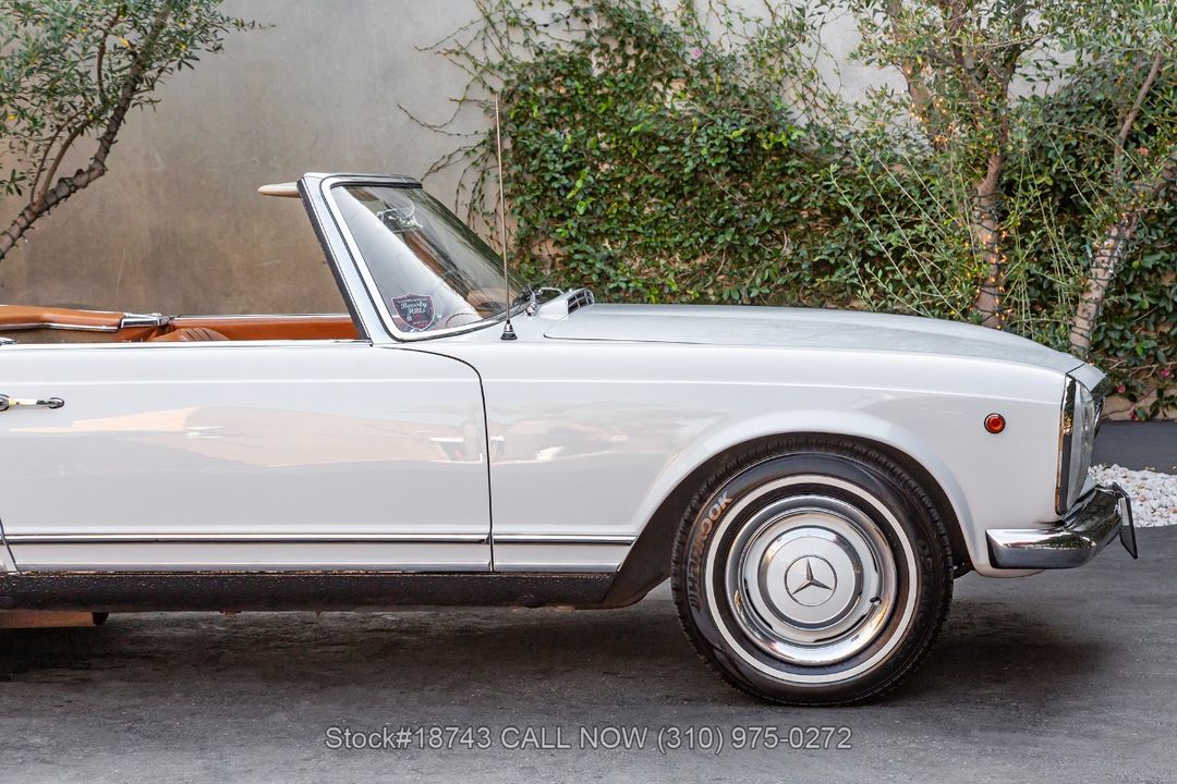 1966 Mercedes-Benz 230SL