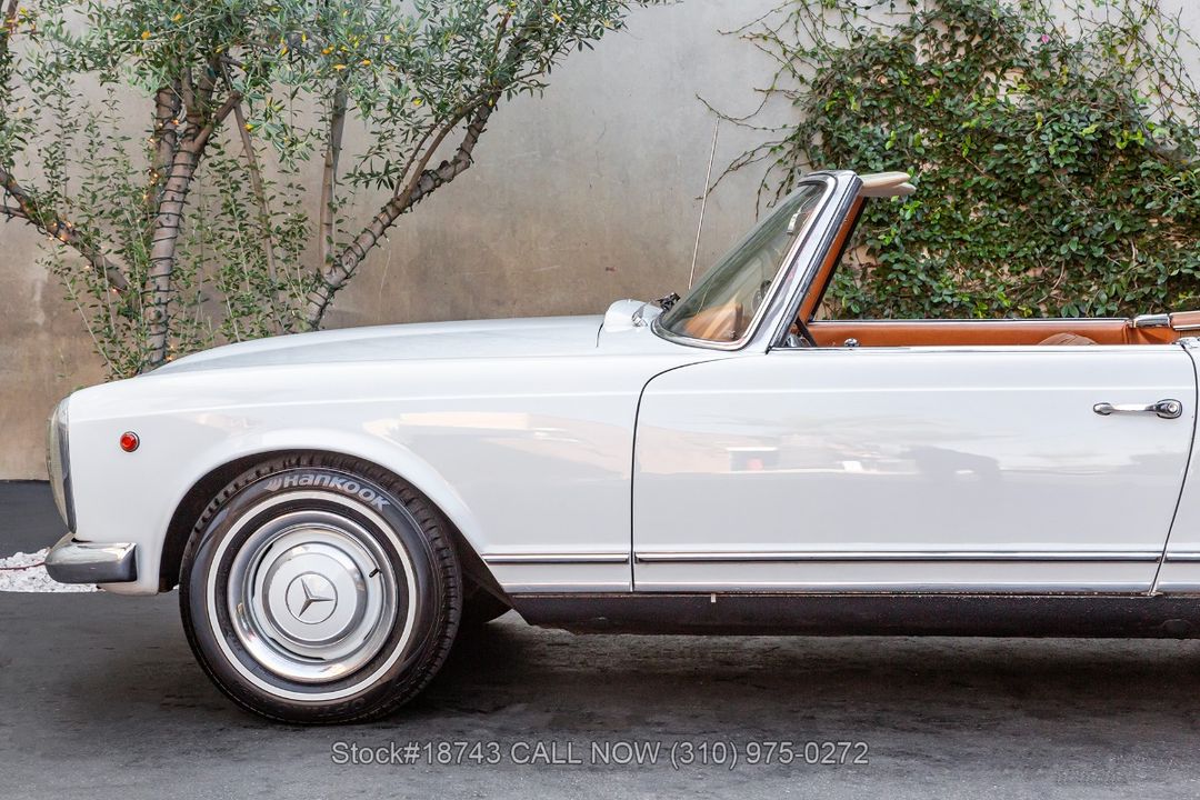1966 Mercedes-Benz 230SL