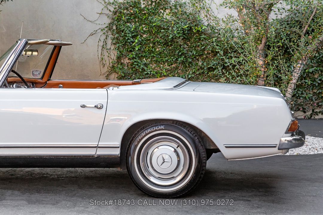 1966 Mercedes-Benz 230SL