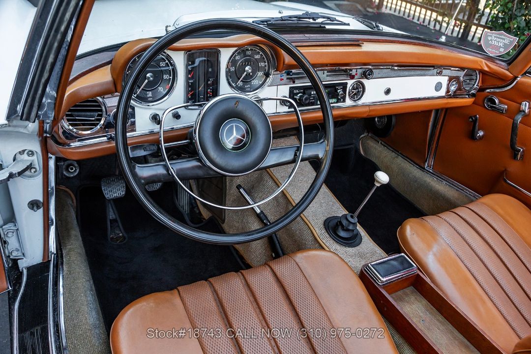 1966 Mercedes-Benz 230SL