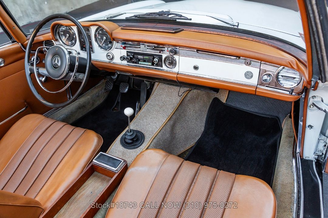 1966 Mercedes-Benz 230SL