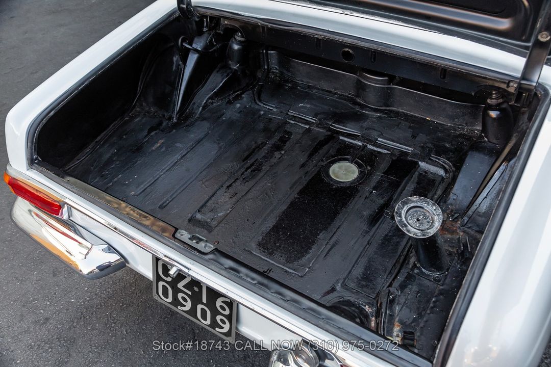 1966 Mercedes-Benz 230SL
