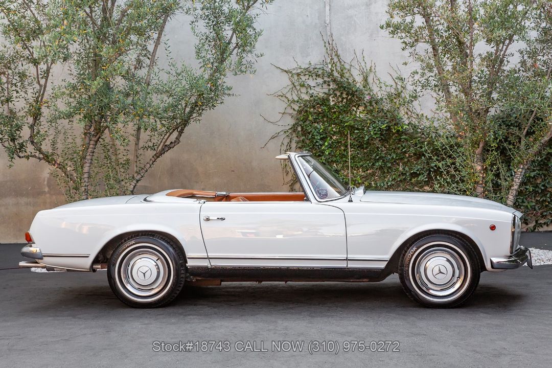 1966 Mercedes-Benz 230SL