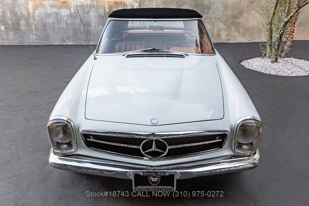 1966 Mercedes-Benz 230SL