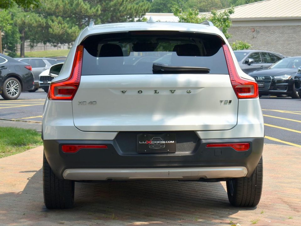 2022 Volvo XC40 T5 AWD