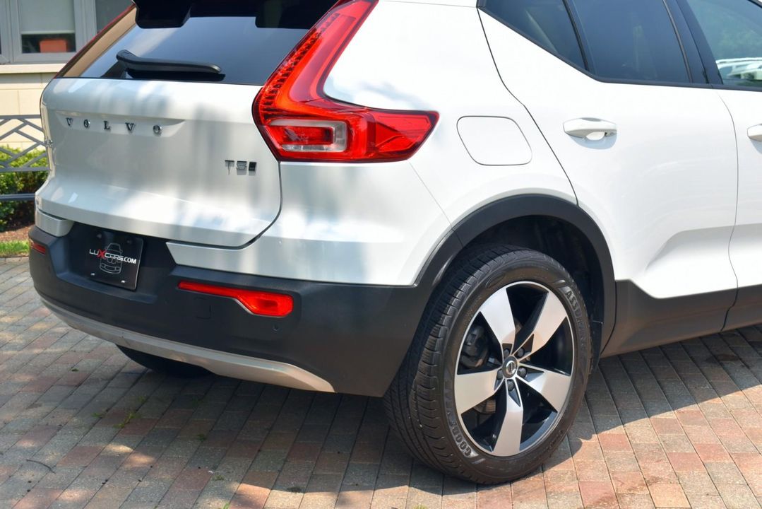 2022 Volvo XC40 T5 AWD