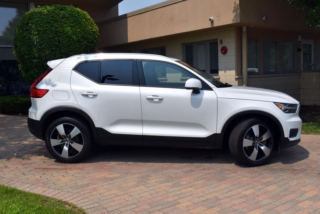 2022 Volvo XC40 T5 AWD