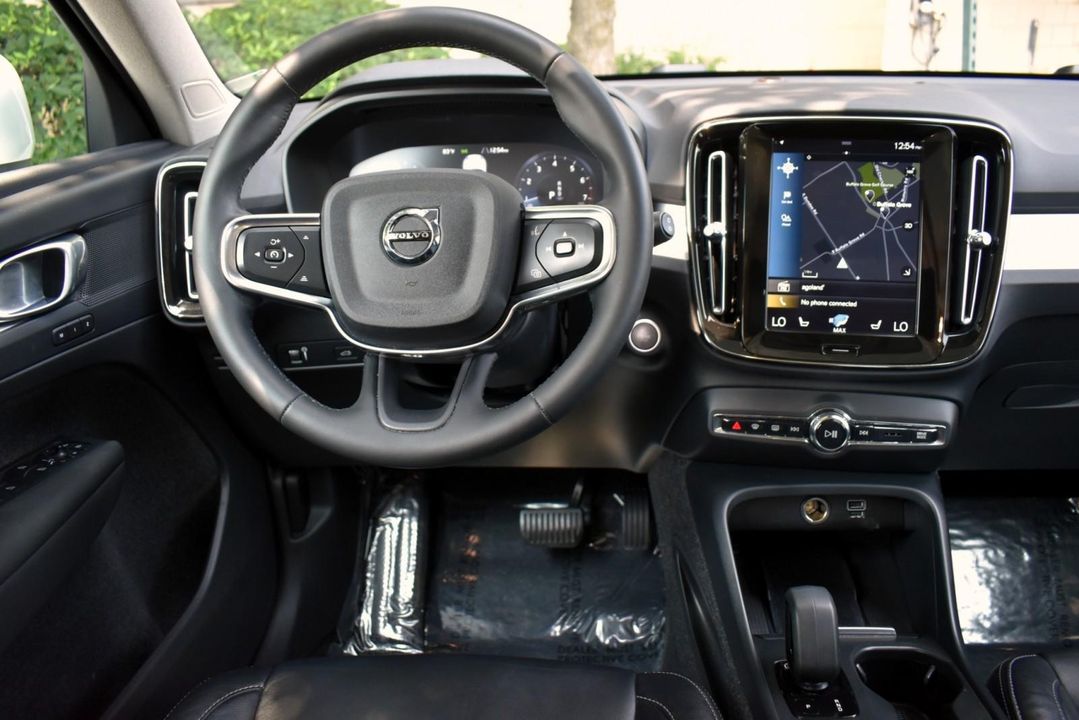 2022 Volvo XC40 T5 AWD