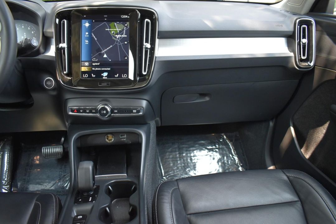 2022 Volvo XC40 T5 AWD