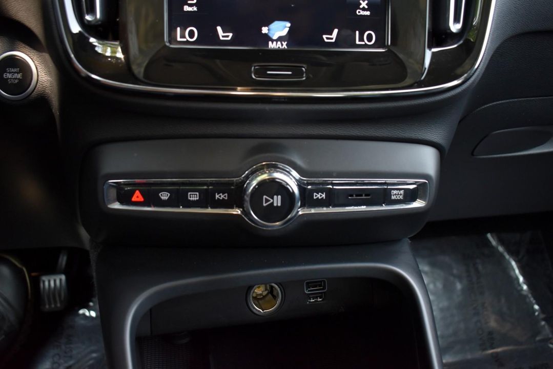 2022 Volvo XC40 T5 AWD