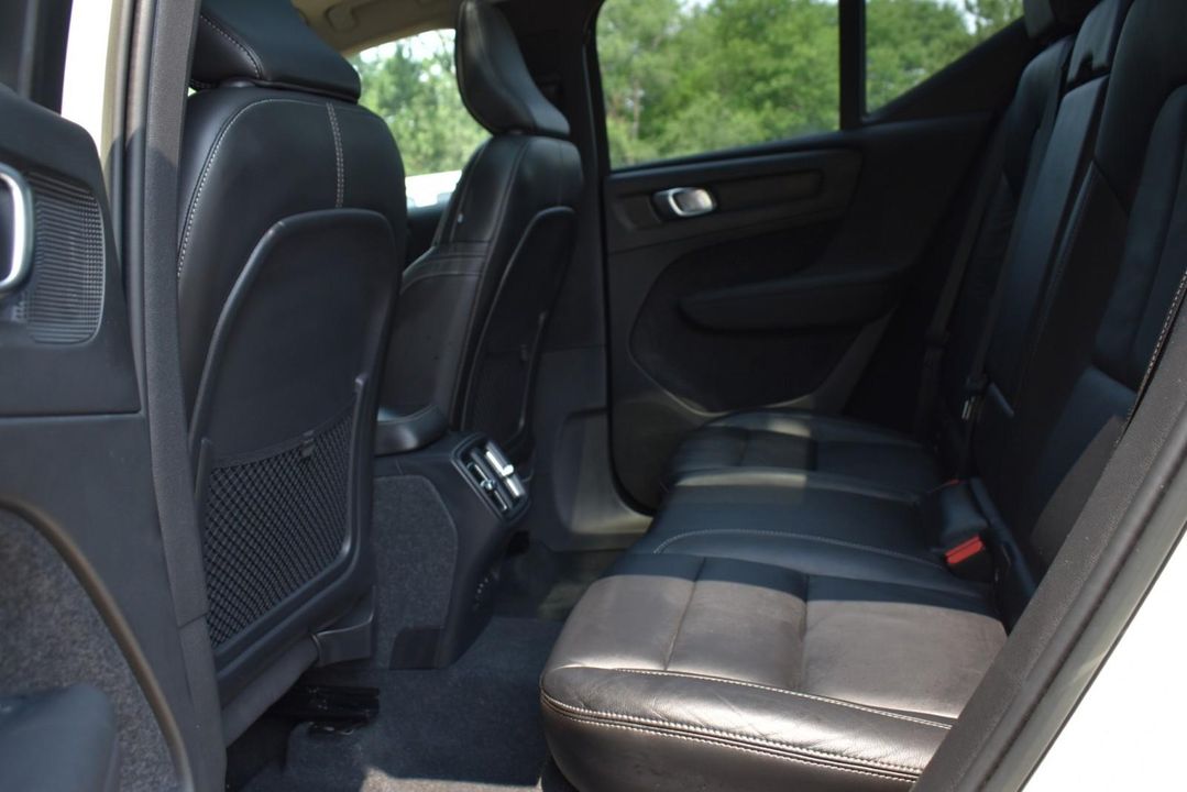 2022 Volvo XC40 T5 AWD