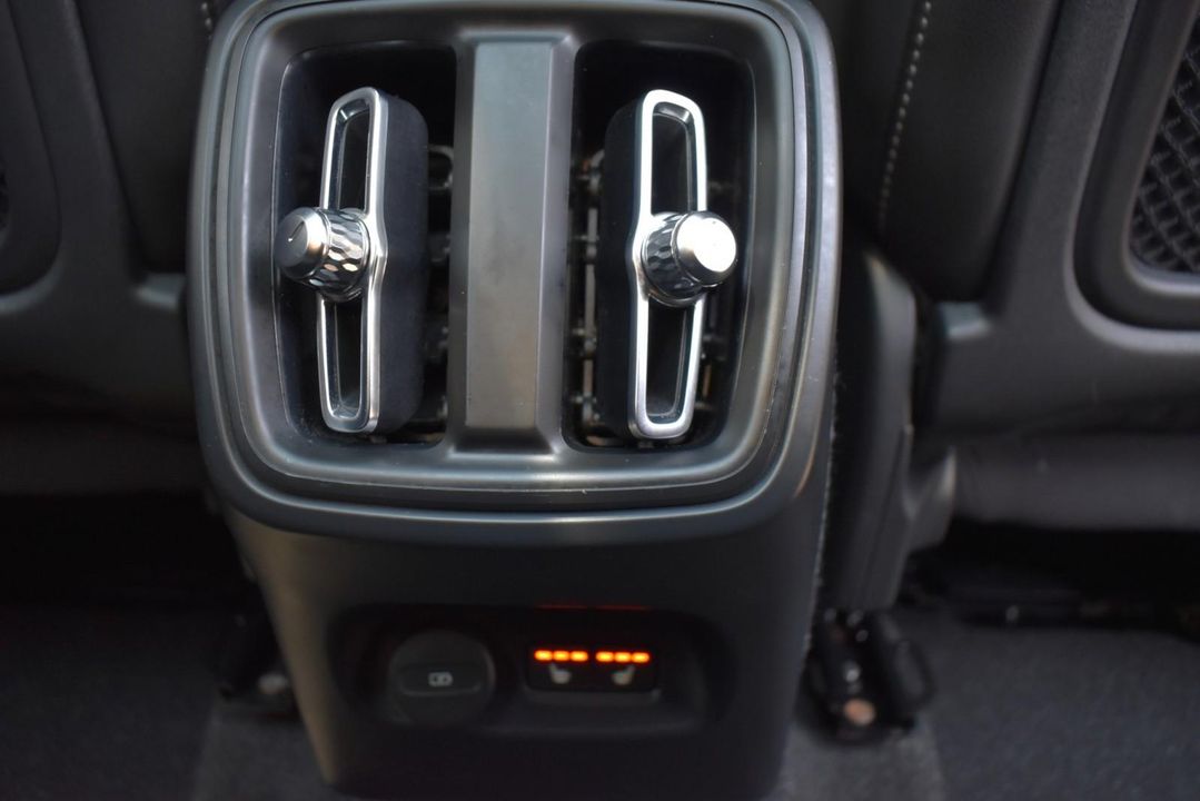 2022 Volvo XC40 T5 AWD