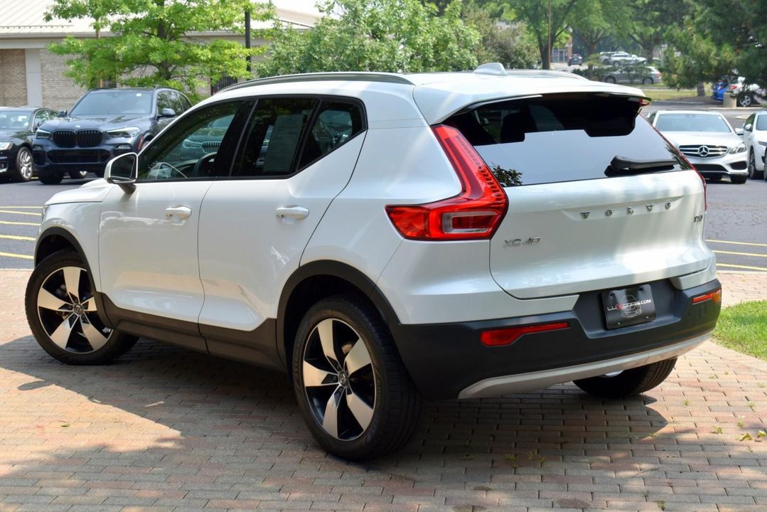 2022 Volvo XC40 T5 AWD