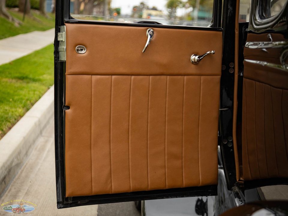 1930 Ford Model A 5 Window