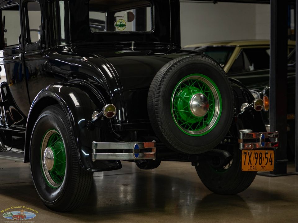 1930 Ford Model A 5 Window
