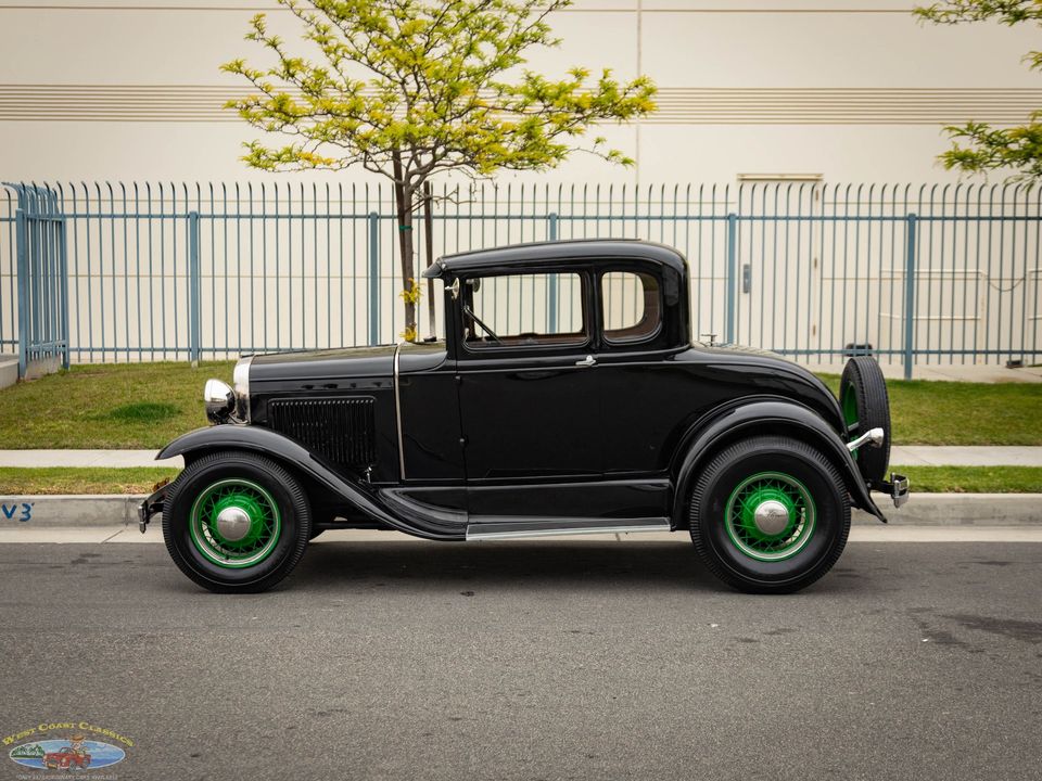1930 Ford Model A 5 Window