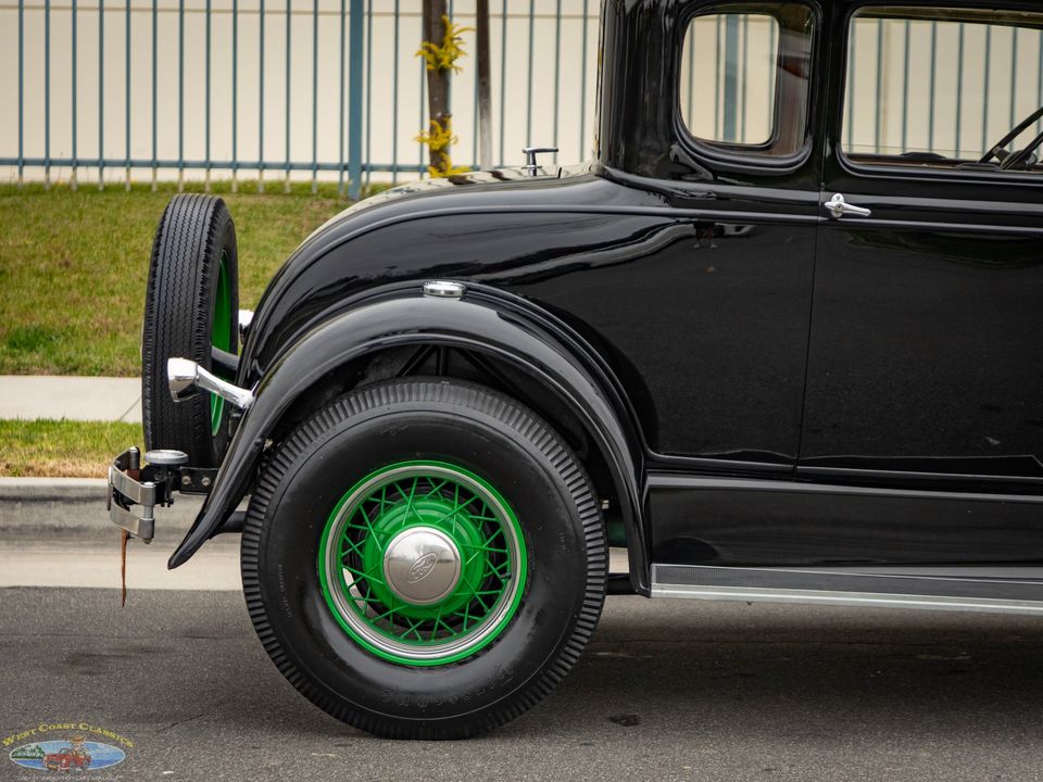 1930 Ford Model A 5 Window
