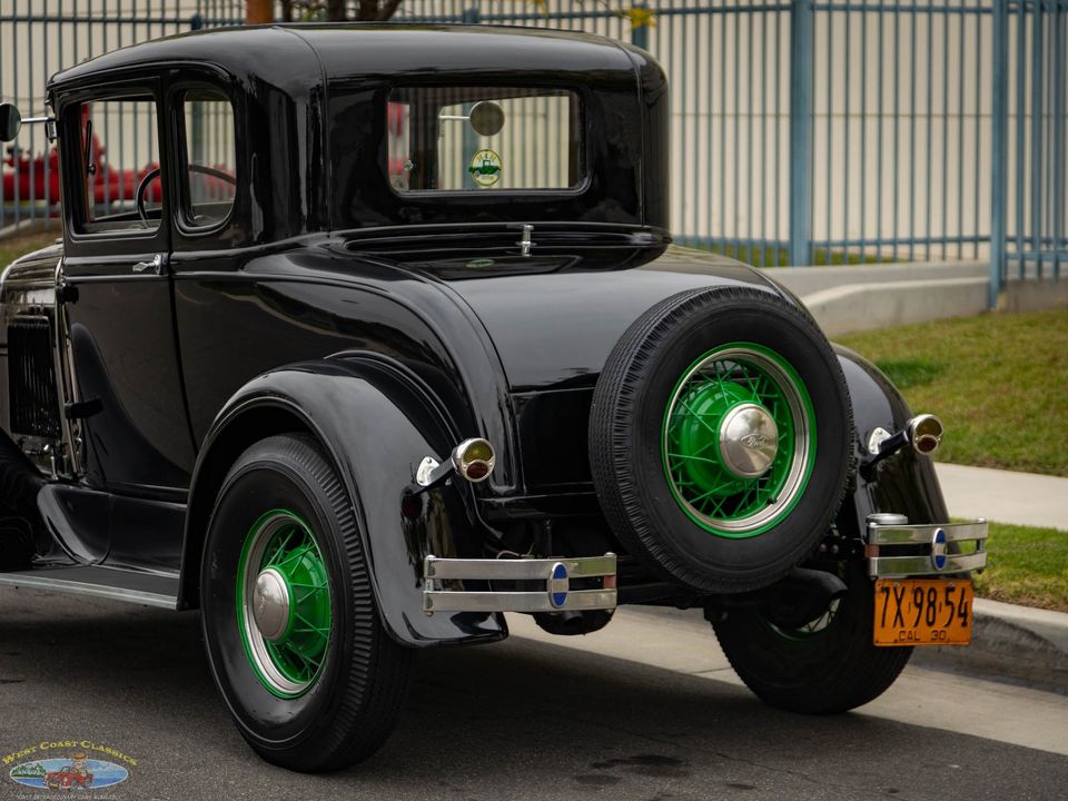 1930 Ford Model A 5 Window