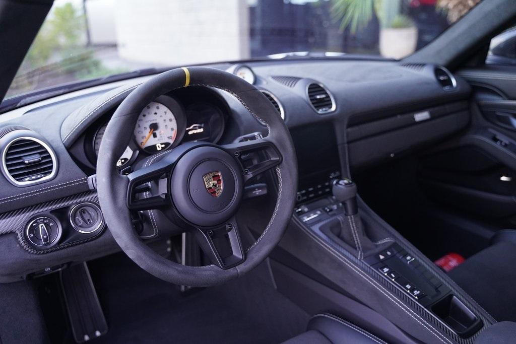 2024 Porsche 718 Cayman