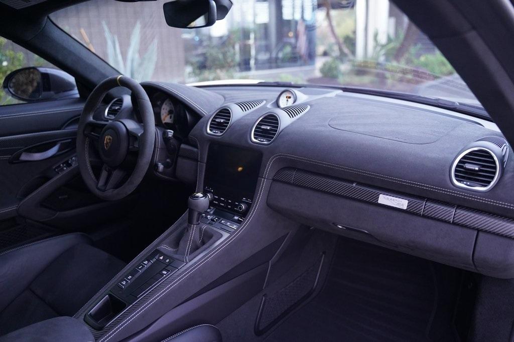 2024 Porsche 718 Cayman