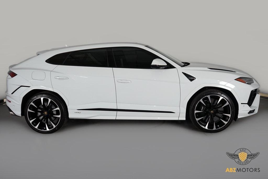 2024 Lamborghini Urus